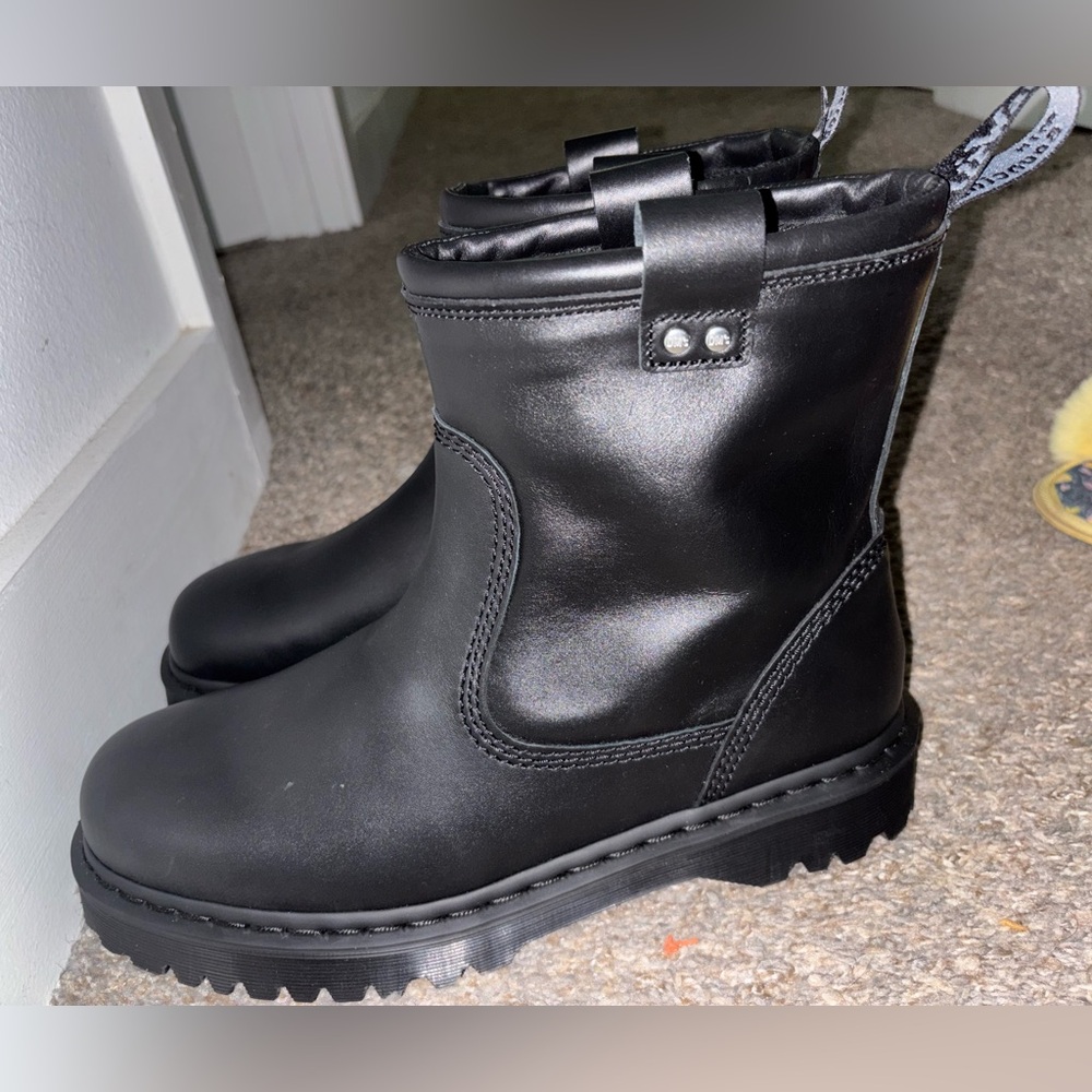 Sz. 12 Men’s Doc Martens Anistone Low Leather Biker Boots